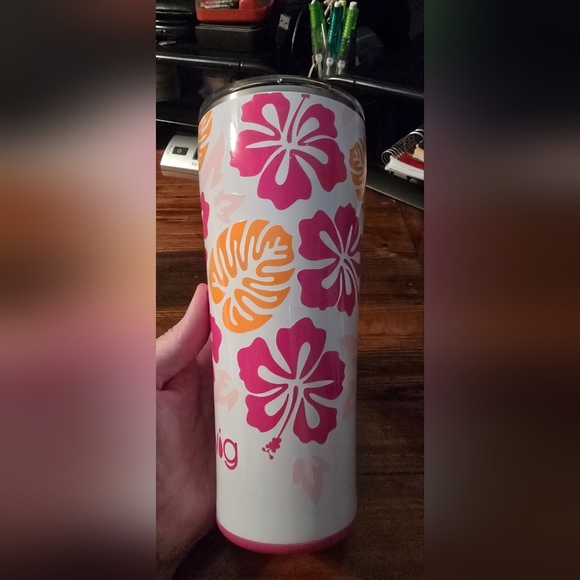Swig Tropical 32 ounce Tumbler w/ lid NO SCRATCHES - Picture 3 of 8